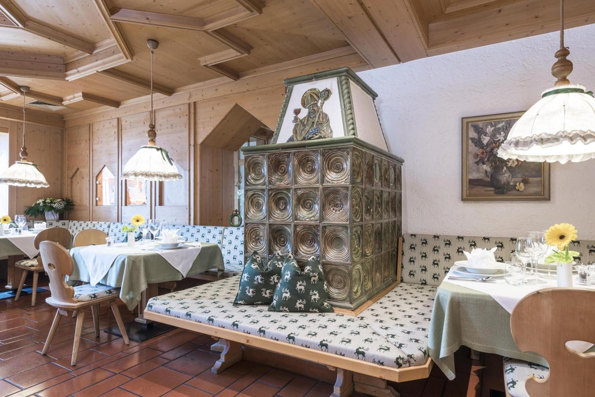 Ferien & Wellnesshotel Windschar Brunico Exterior foto